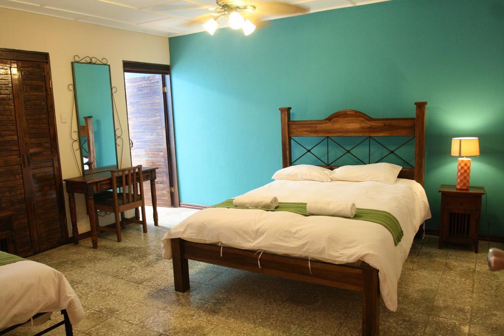 Turrialba Bed & Breakfast Room photo